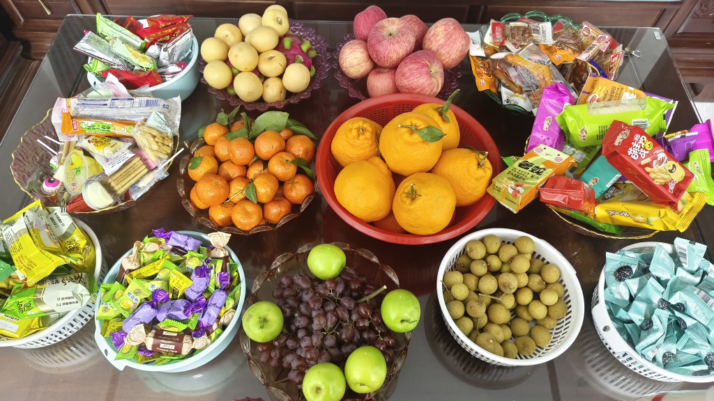 “被给予的年味”与“被建构的年味”——80后群体年味记忆的代际断裂与自我接续